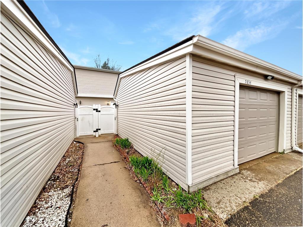 7654 Hampshire Avenue N Brooklyn Park MN 55428 6520589 image1