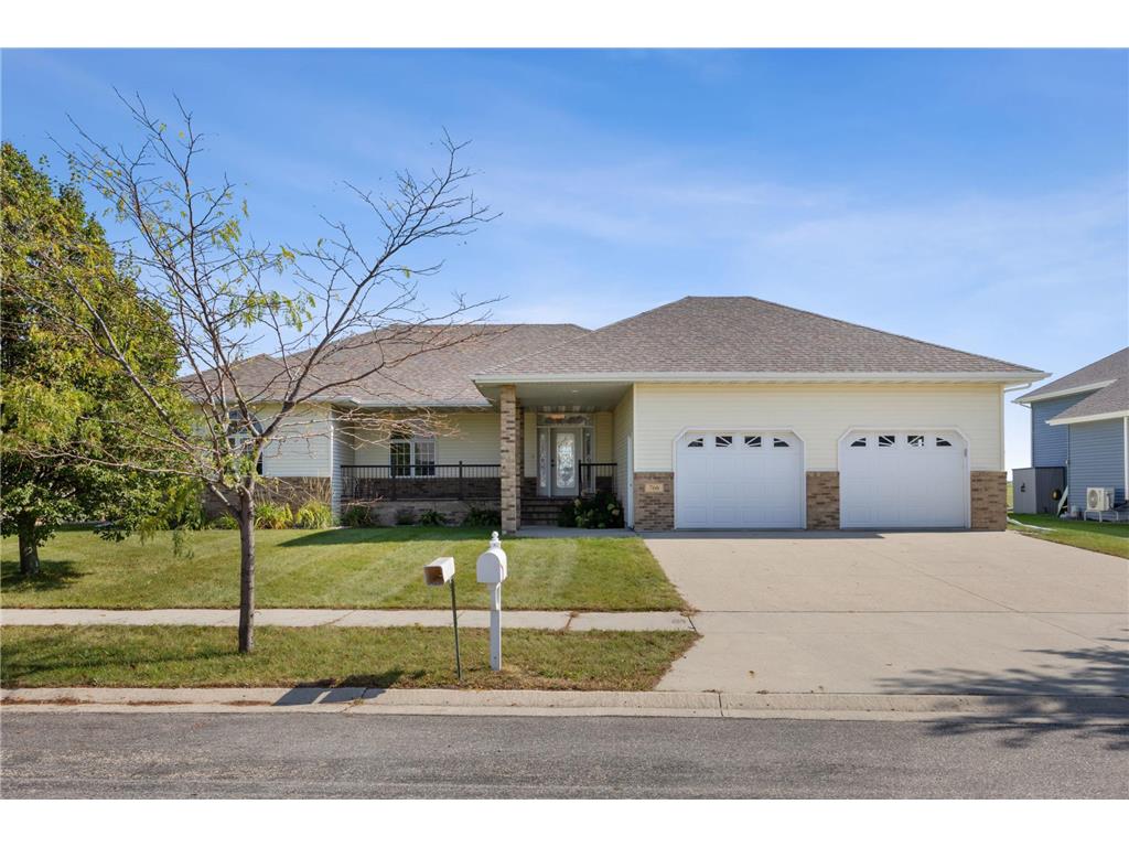 766 36th Street S Moorhead MN 56560 7080631 image1