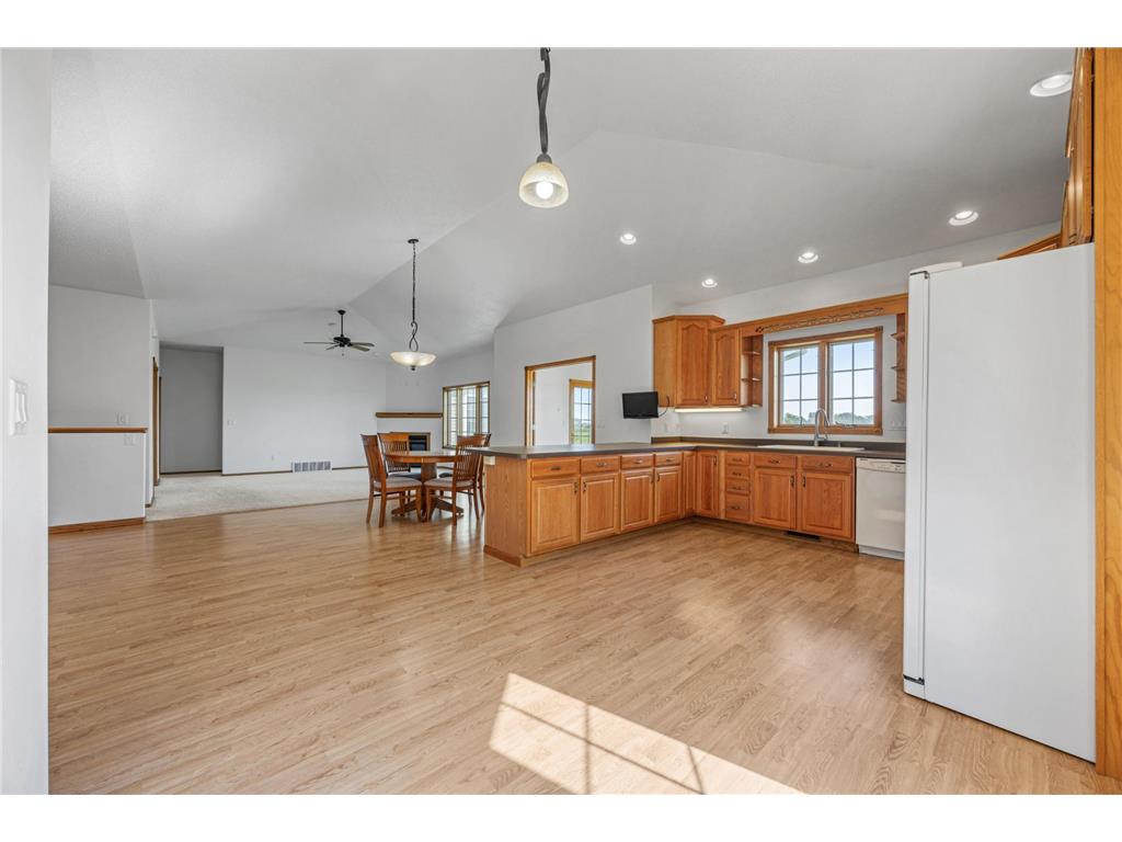 766 36th Street S Moorhead MN 56560 7080631 image17
