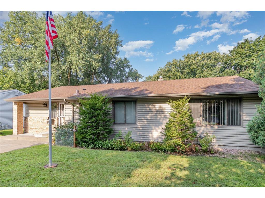766 6th Avenue NW New Brighton MN 55112 6572977 image1