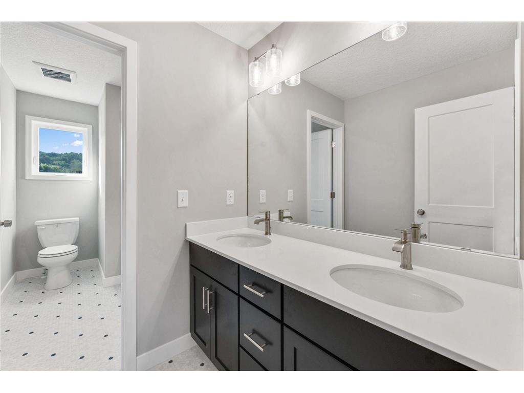 7660 Waverly Avenue Shakopee MN 55379 6811613 image26