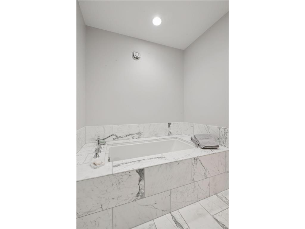 7660 Woodview Court Edina MN 55439 7020607 image19