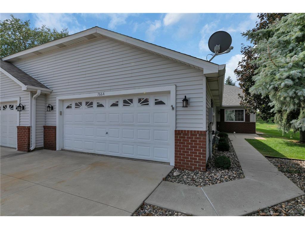 7664 Newbury Road Woodbury MN 55125 6424046 image1