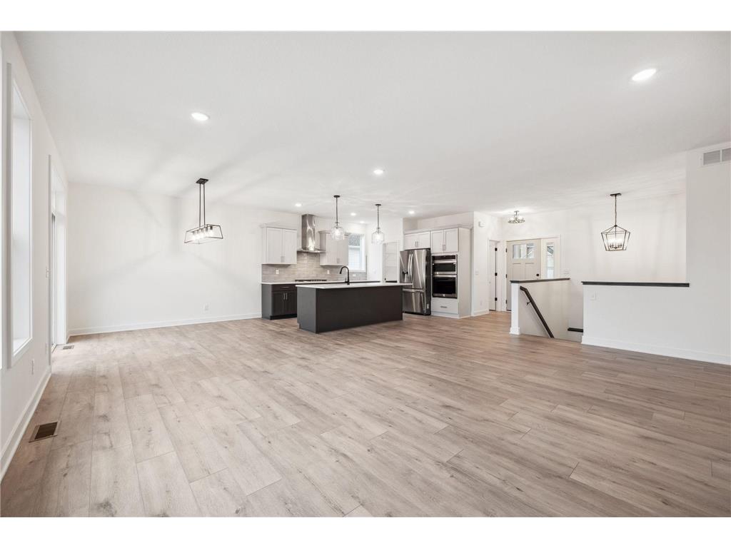 7665 22nd Avenue E Shakopee MN 55379 7053612 image5