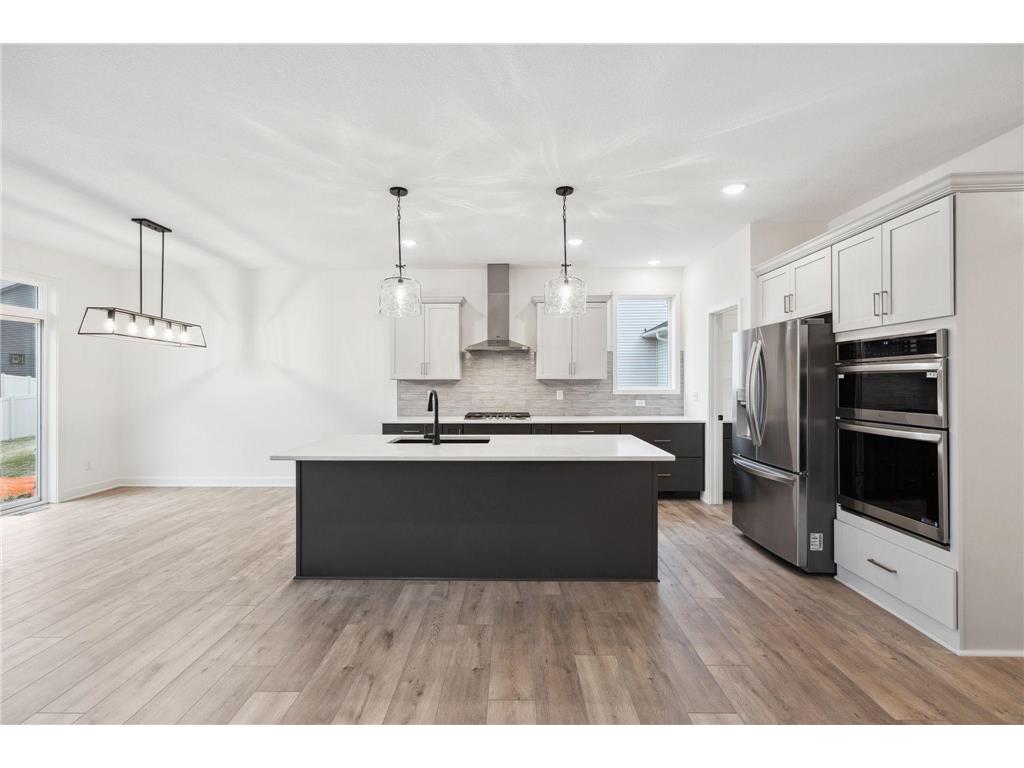 7665 22nd Avenue E Shakopee MN 55379 7053612 image7