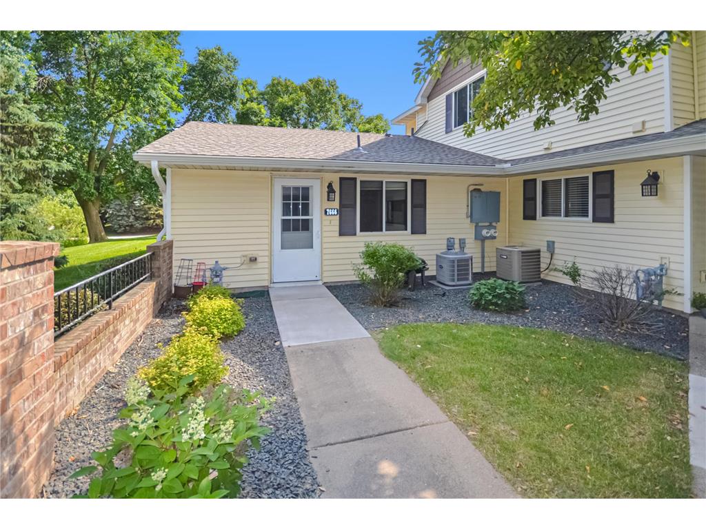 7666 13th Street N Oakdale MN 55128 6749159 image1