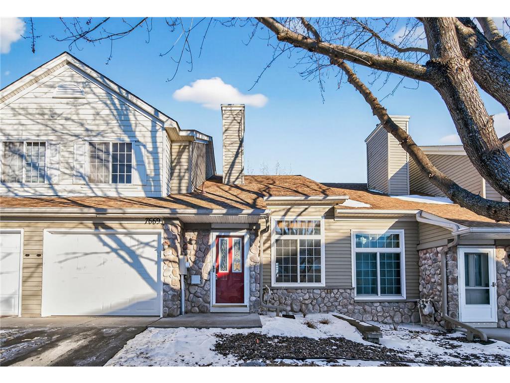7669 Primrose Place Chanhassen MN 55317 7013802 image1
