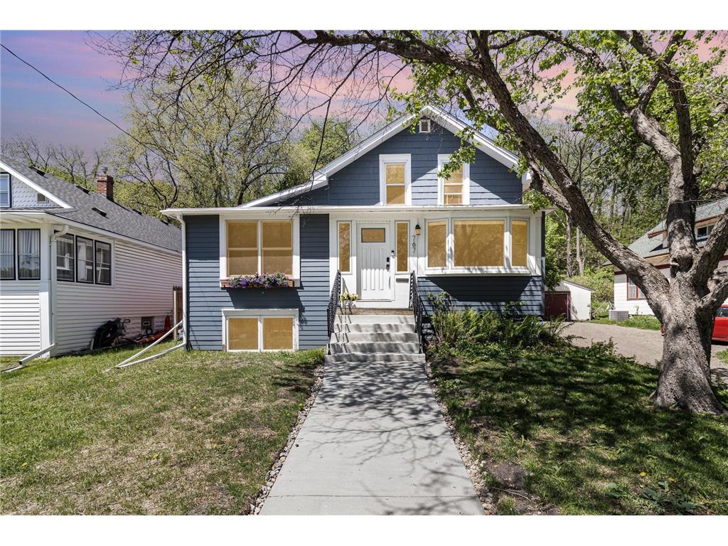 767 Lexington Parkway S Saint Paul MN 55116 6691257 image1