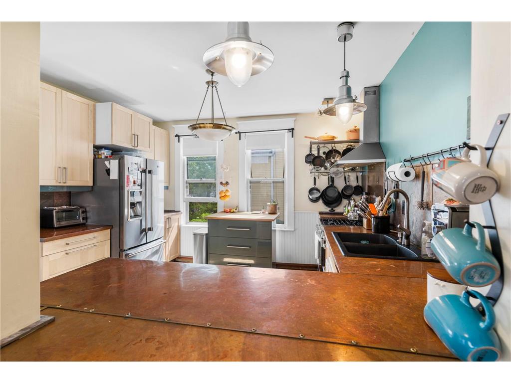 767 Van Buren Avenue Saint Paul MN 55104 6487209 image1