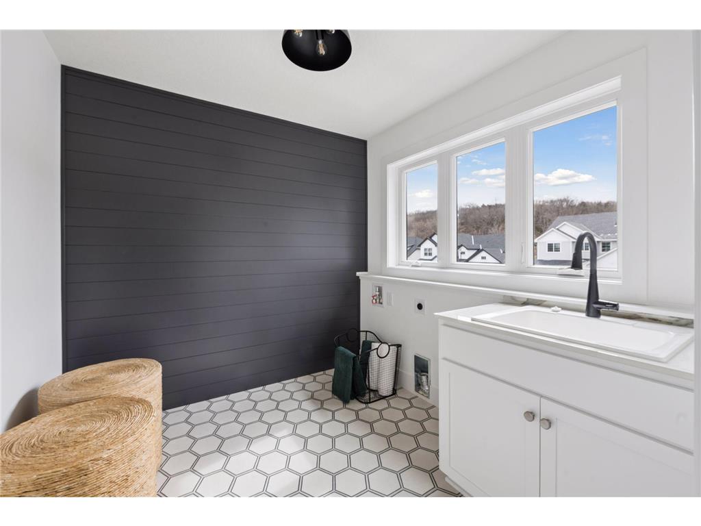 7675 22nd Avenue E Shakopee MN 55379 7032094 image16