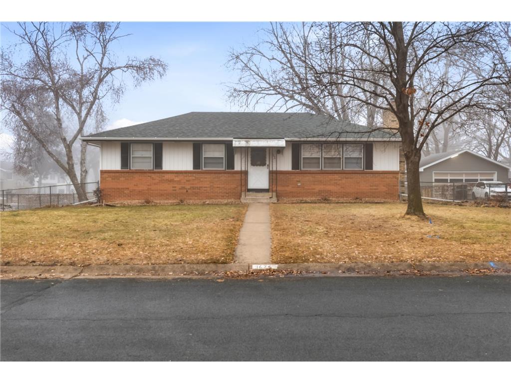 7676 Bacon Drive NE Fridley MN 55432 7012363 image1