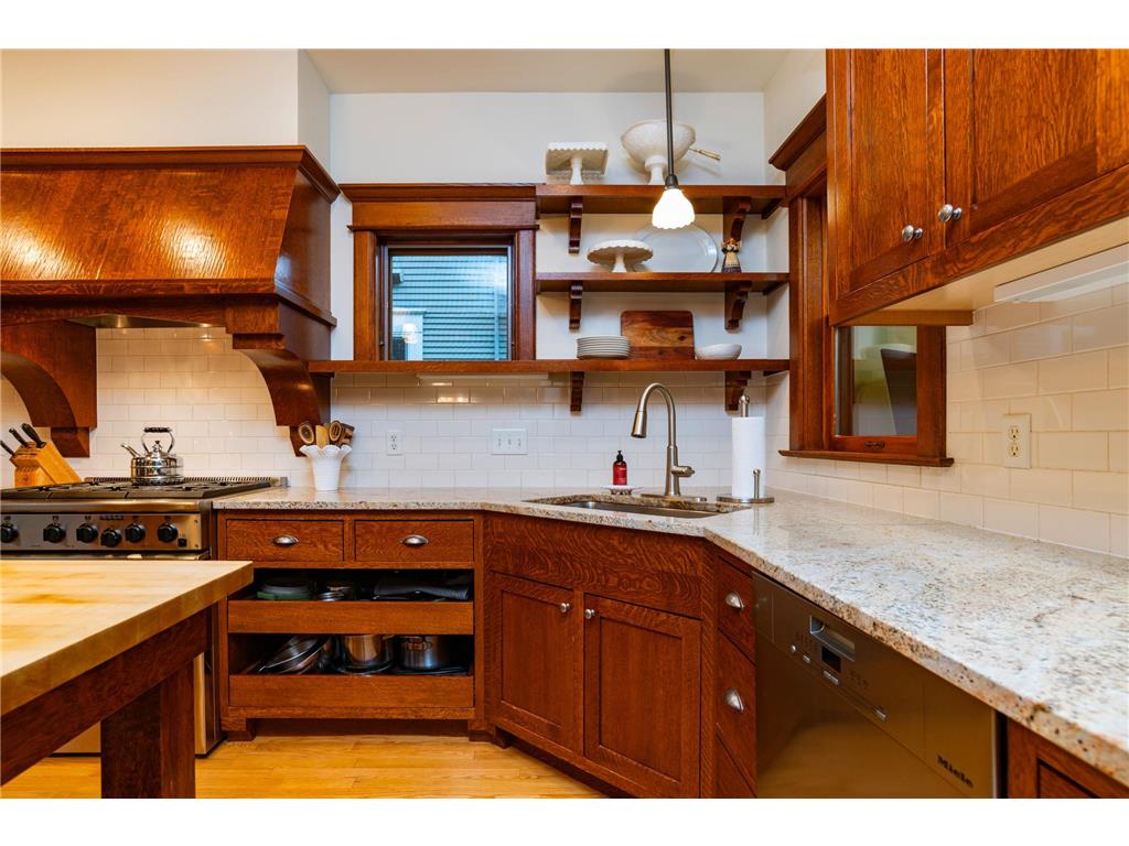 768 Osceola Avenue Saint Paul MN 55105 7049493 image21