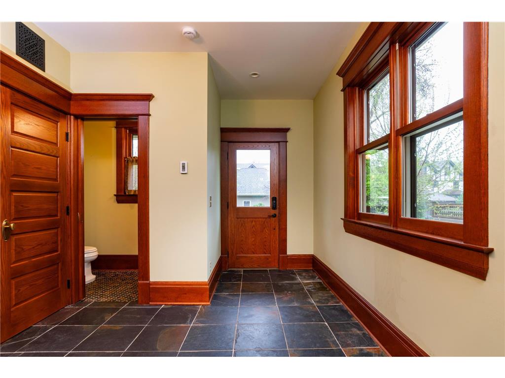 768 Osceola Avenue Saint Paul MN 55105 7049493 image27