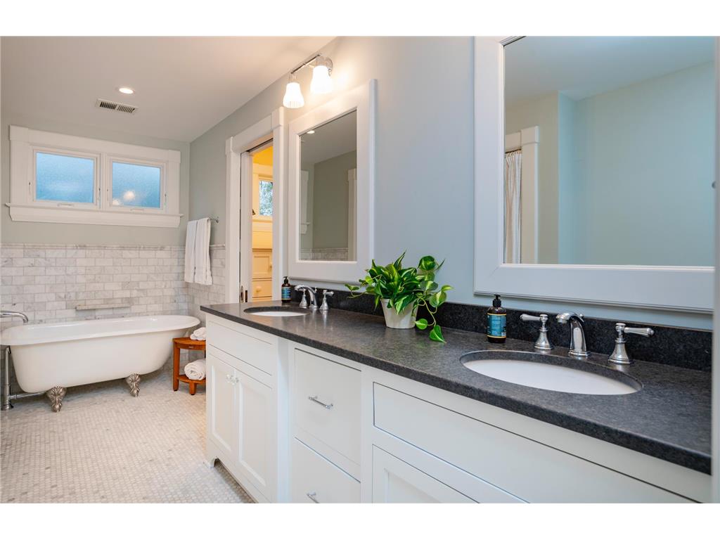 768 Osceola Avenue Saint Paul MN 55105 7049493 image32