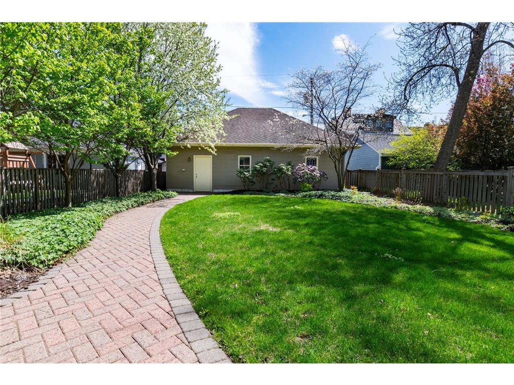 768 Osceola Avenue Saint Paul MN 55105 7049493 image58
