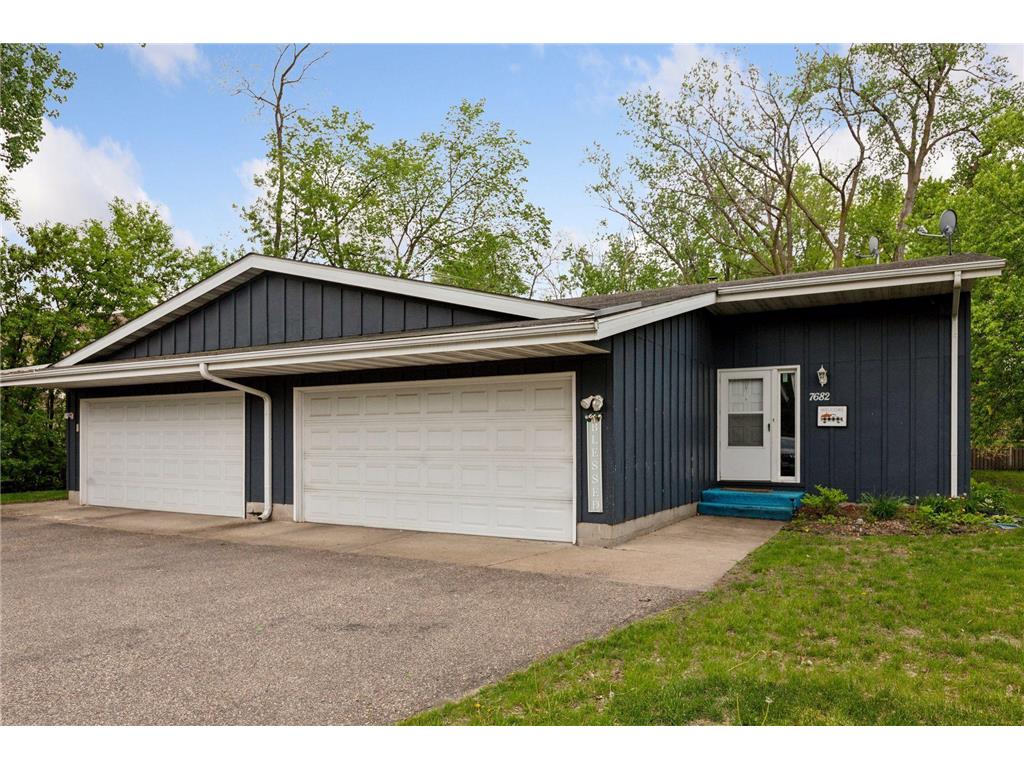 7680 Silver Lake Road Mounds View MN 55112 6539978 image1