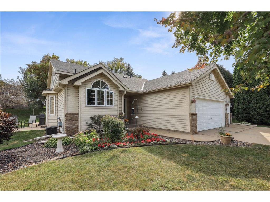 7681 31st Street Plaza N Oakdale MN 55128 6601610 image1