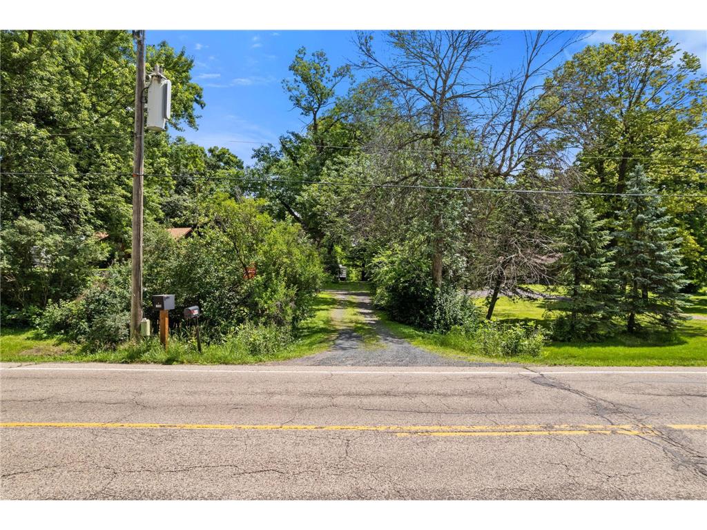 7688 N Shore Trail Forest Lake MN 55025 - Forest 6749024 image14