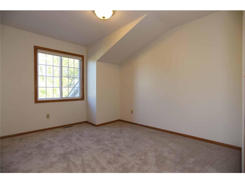 7689 Nicholas Way Chanhassen MN 55317 7052010 image10