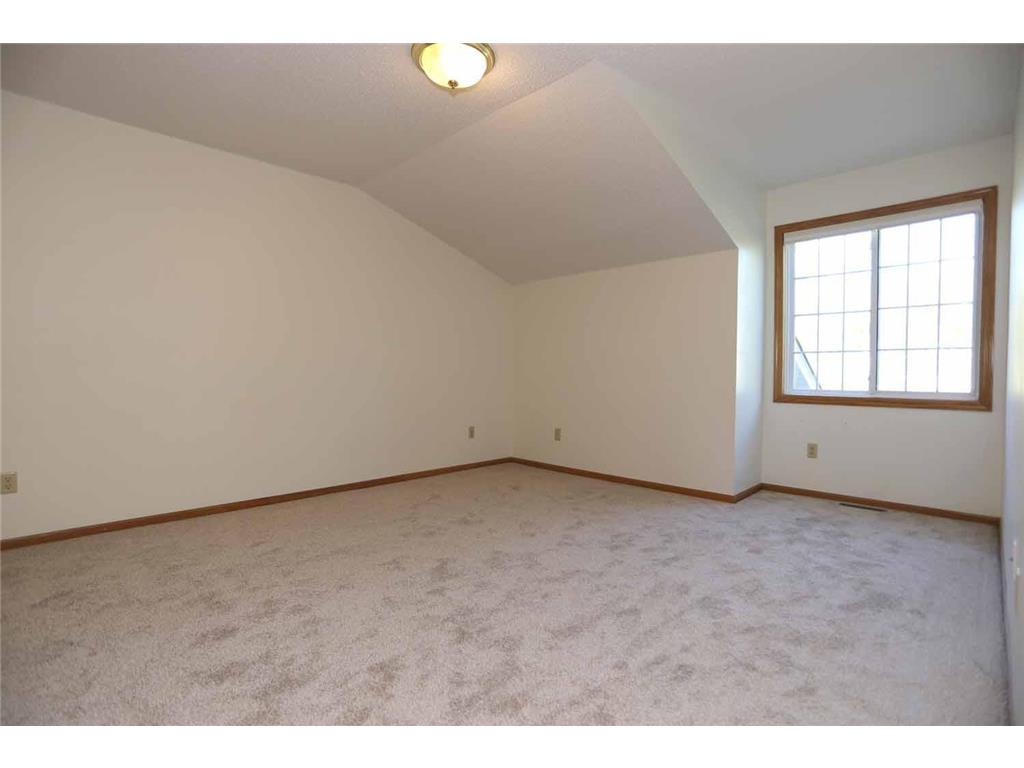 7689 Nicholas Way Chanhassen MN 55317 7052010 image11
