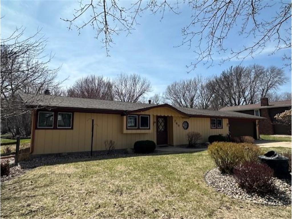 769 17th Street Windom MN 56101 6704773 image1