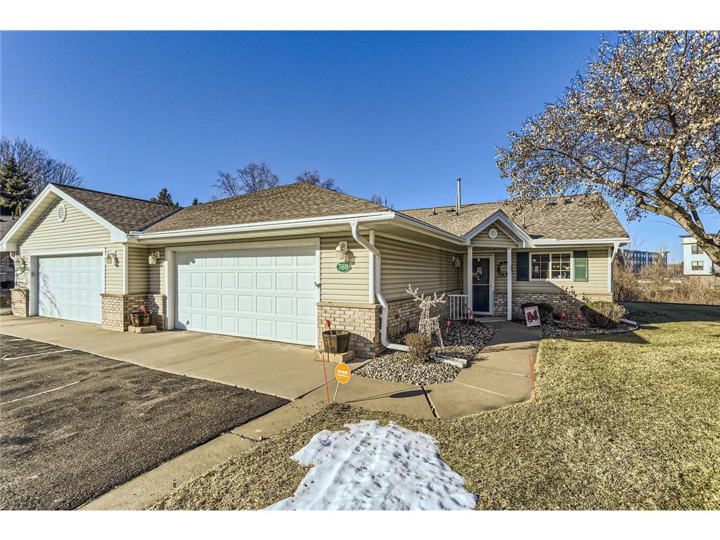 769 Sterling Court Mahtomedi MN 55115 6690366 image1