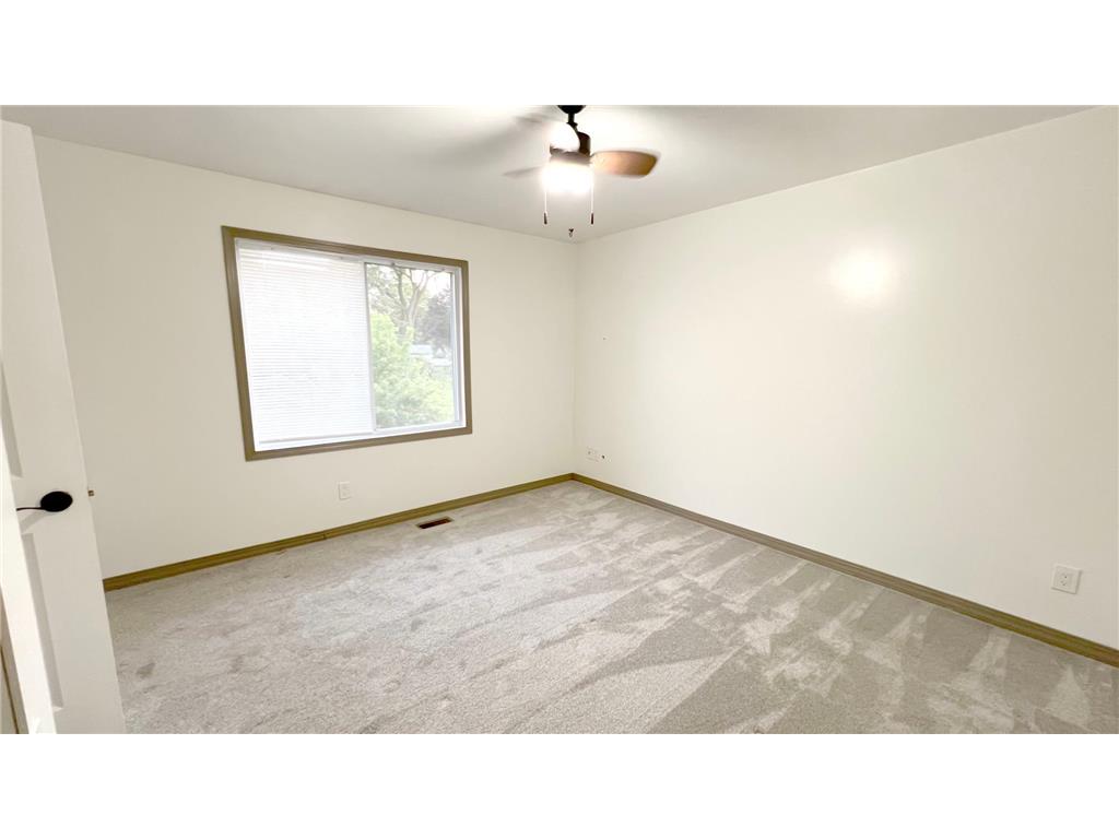 7694 Dunmore Road Woodbury MN 55125 7103613 image15