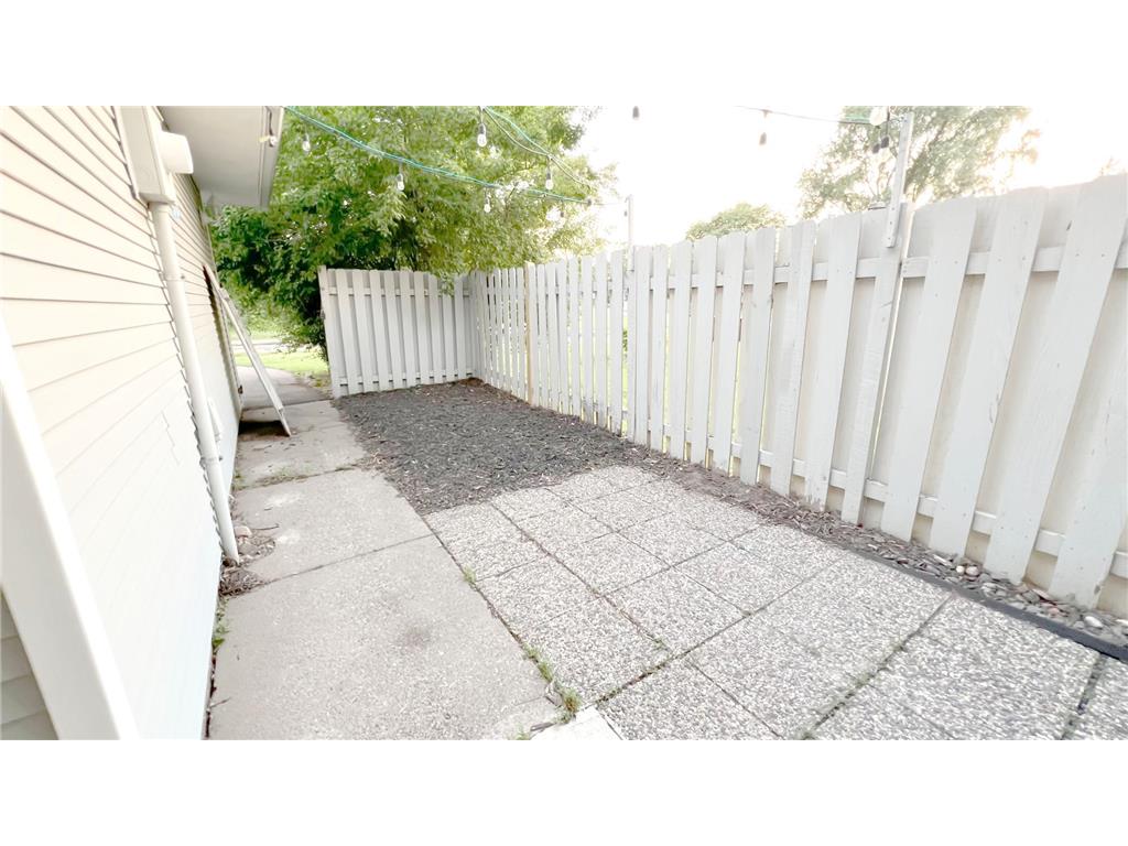 7694 Dunmore Road Woodbury MN 55125 7103613 image19