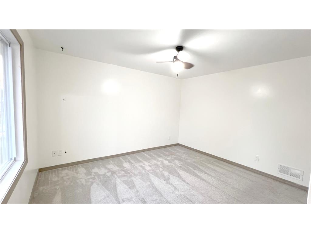 7694 Dunmore Road Woodbury MN 55125 7103613 image8
