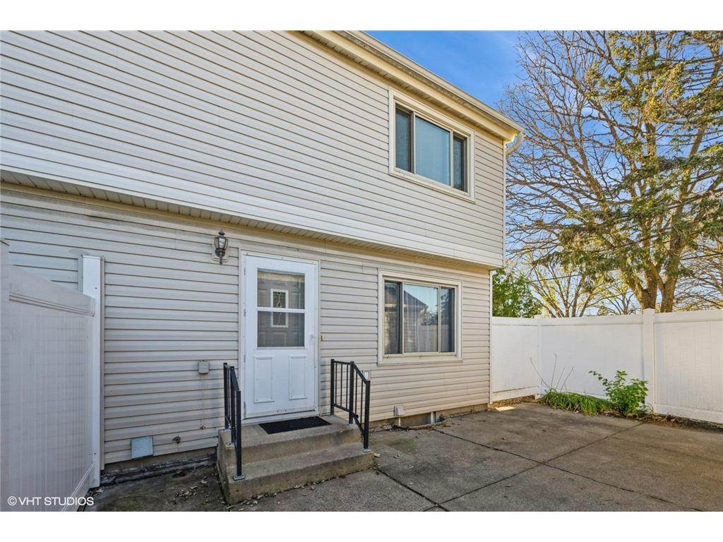 7698 Hampshire Avenue N Brooklyn Park MN 55428 6629232 image1