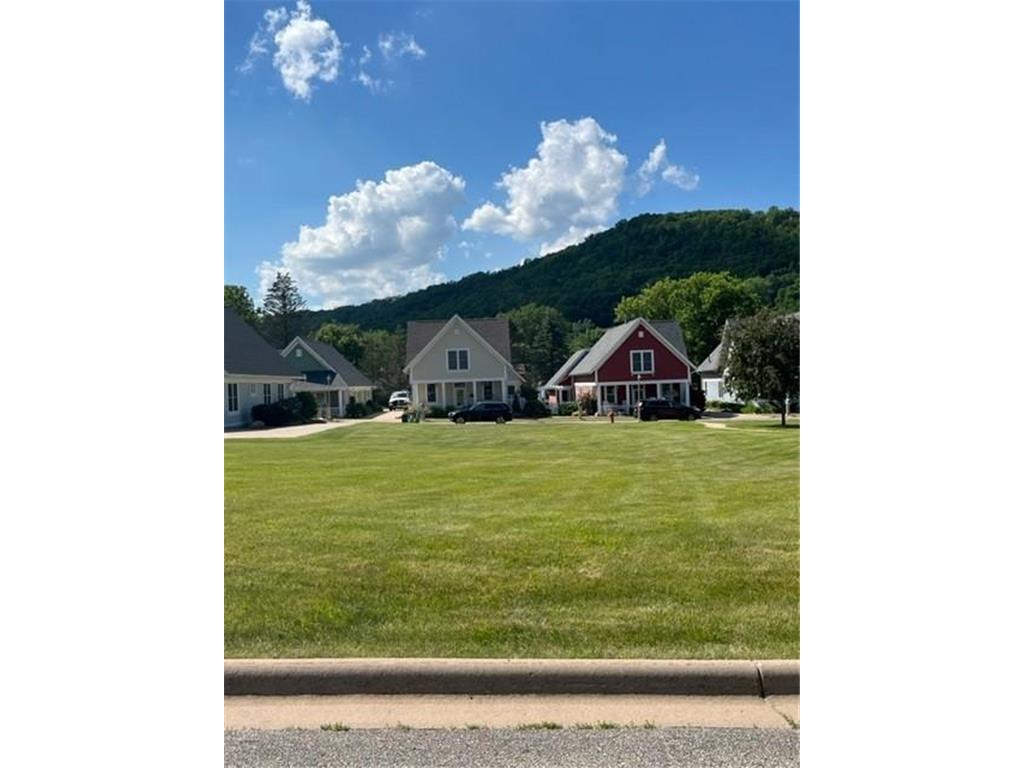 77 College Road Winona MN 55987 6713386 image1