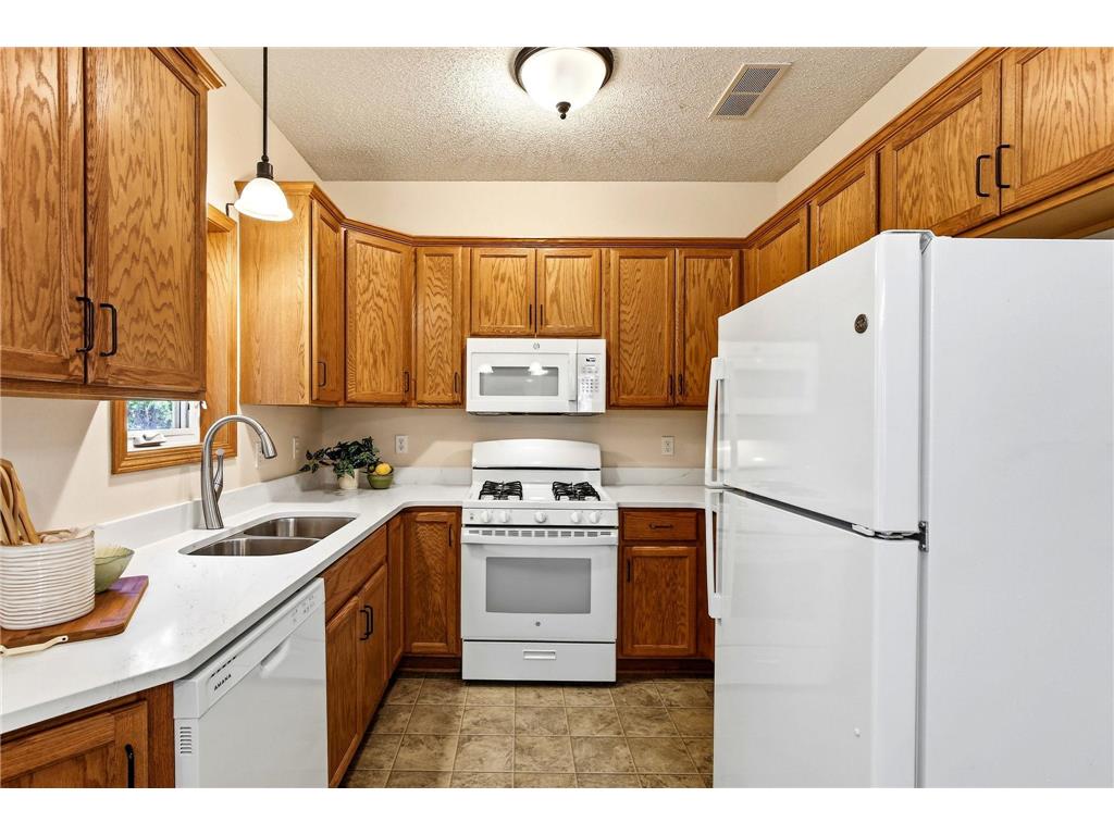 770 1st Avenue NW New Brighton MN 55112 7110480 image12