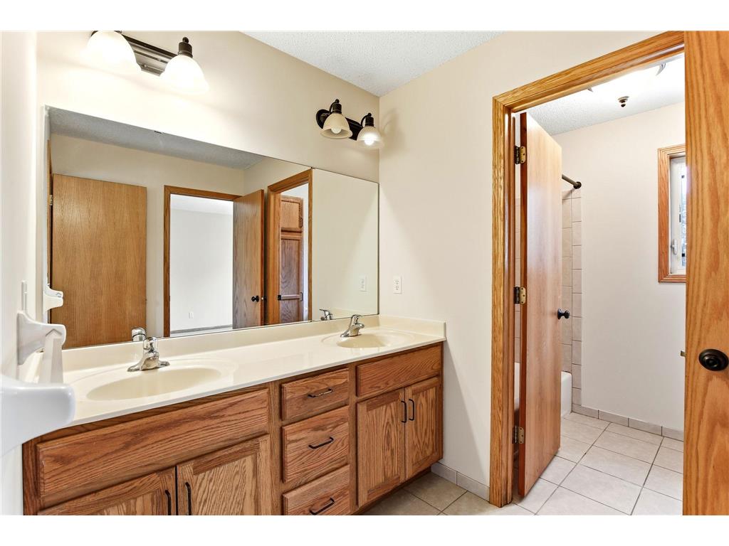 770 1st Avenue NW New Brighton MN 55112 7110480 image23