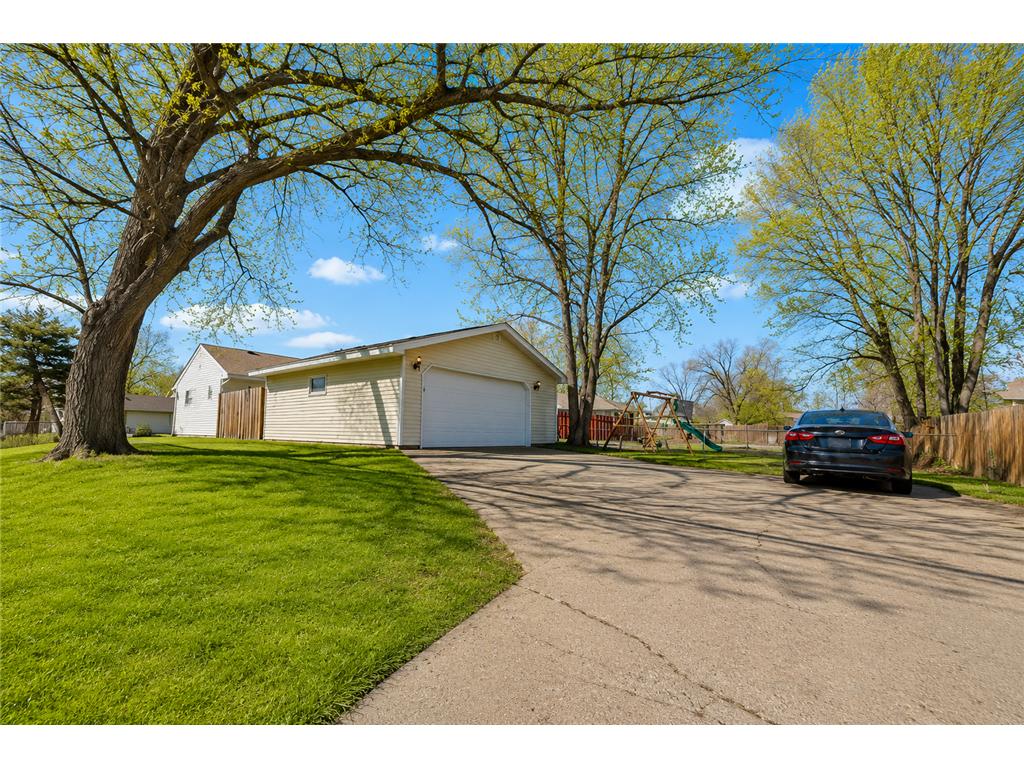 7700 Sierra Parkway Brooklyn Park MN 55444 7081809 image19