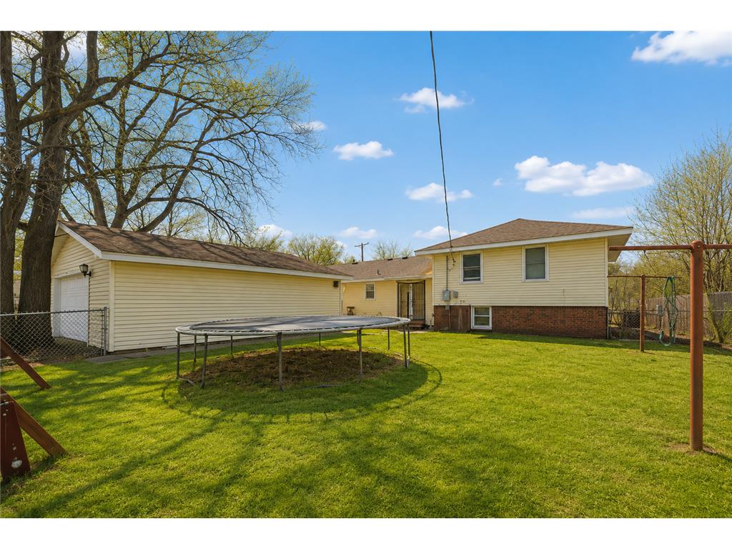 7700 Sierra Parkway Brooklyn Park MN 55444 7081809 image20