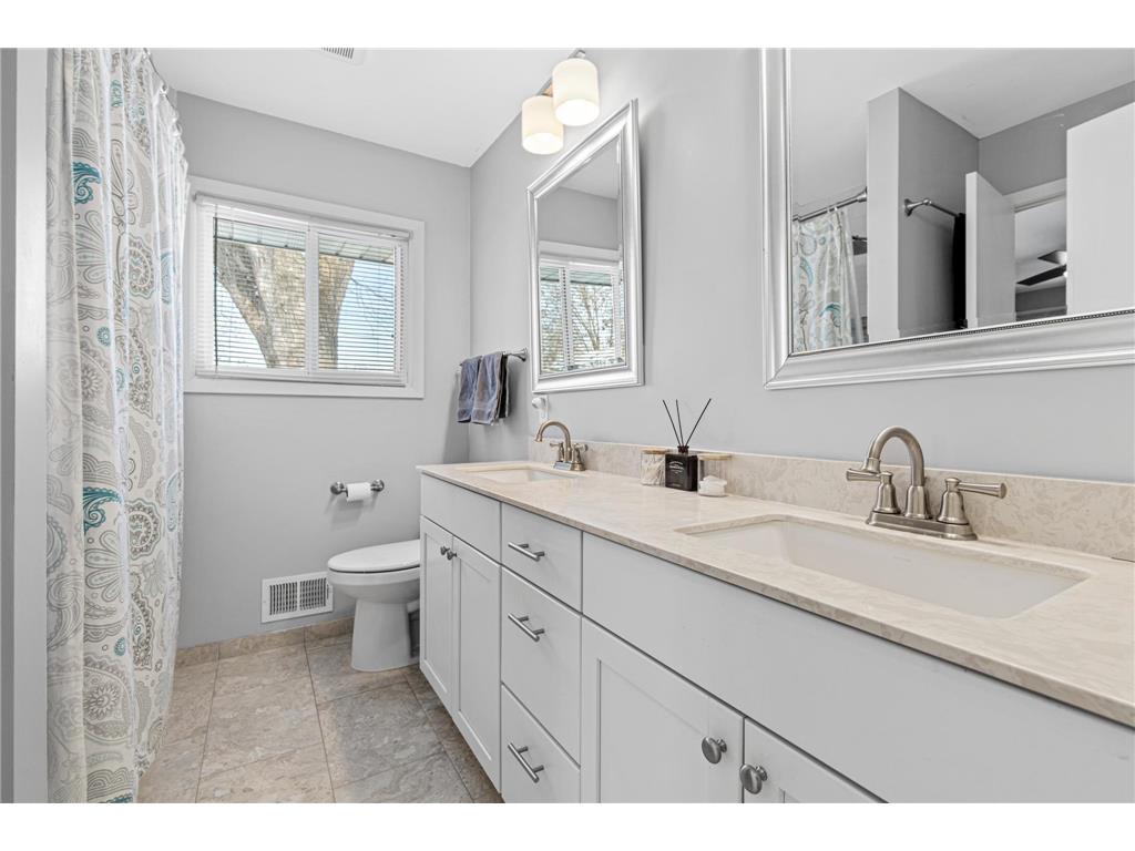 7700 W 13 1/2 Street Saint Louis Park MN 55426 7011815 image15