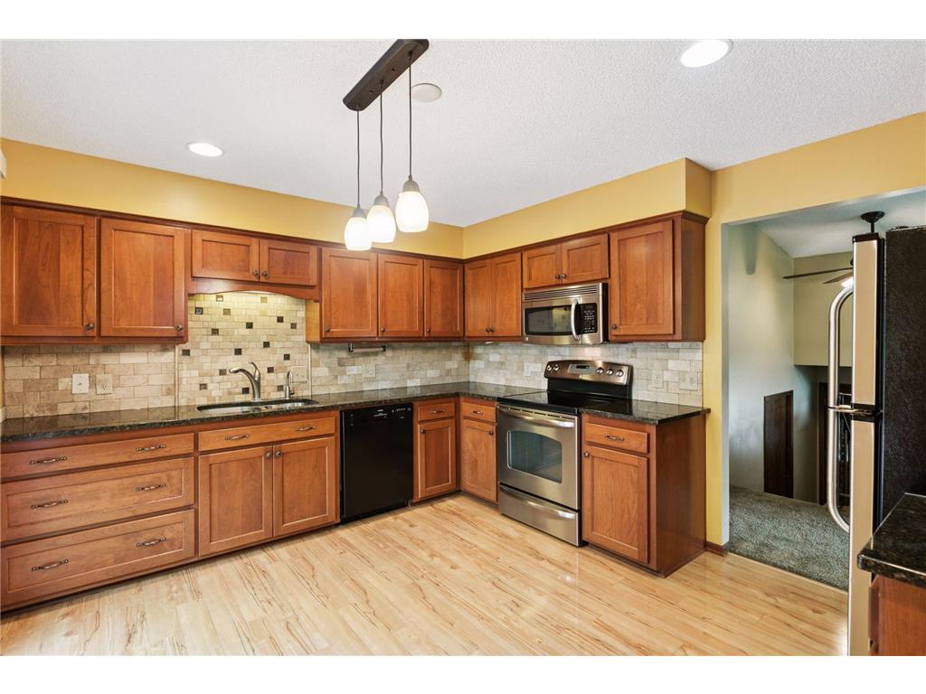 7701 N College Park Drive Brooklyn Park MN 55445 6721116 image1