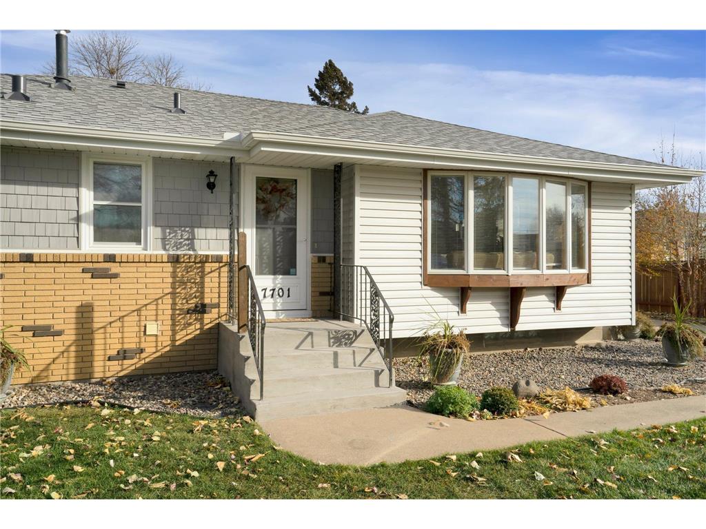 7701 Woodlawn Drive Mounds View MN 55112 6302900 image1