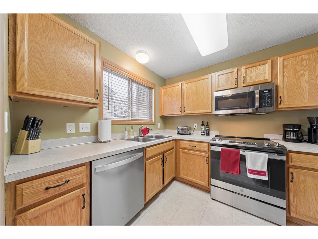 7702 Arboretum Village Circle Chanhassen MN 55317 7049439 image5