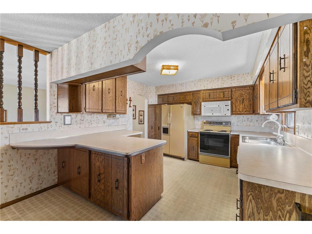 7708 82nd Avenue N Brooklyn Park MN 55445 7042815 image15