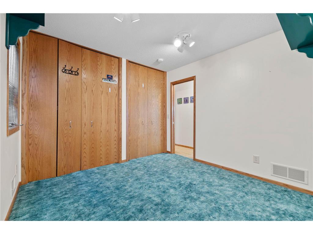 7708 82nd Avenue N Brooklyn Park MN 55445 7042815 image28