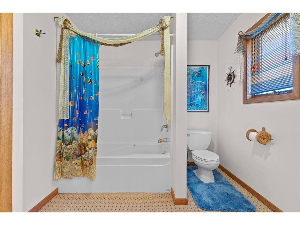 7708 82nd Avenue N Brooklyn Park MN 55445 7042815 image30