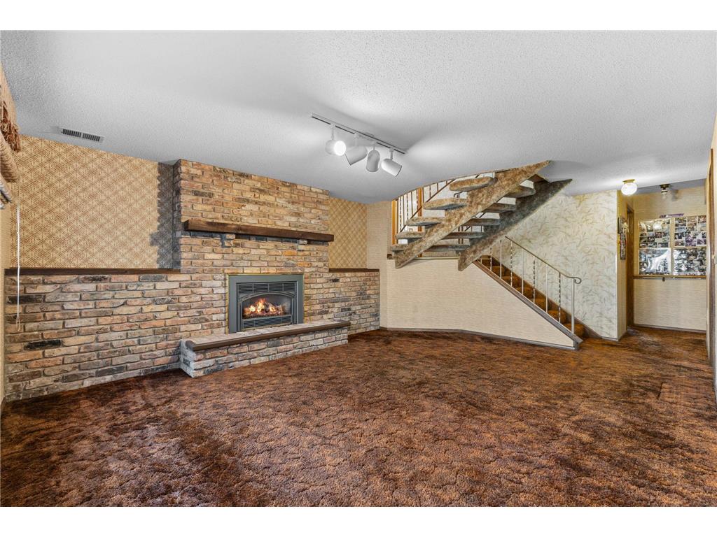 7708 82nd Avenue N Brooklyn Park MN 55445 7042815 image37