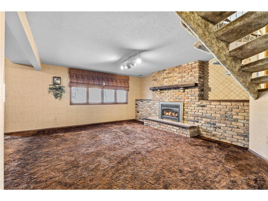 7708 82nd Avenue N Brooklyn Park MN 55445 7042815 image38