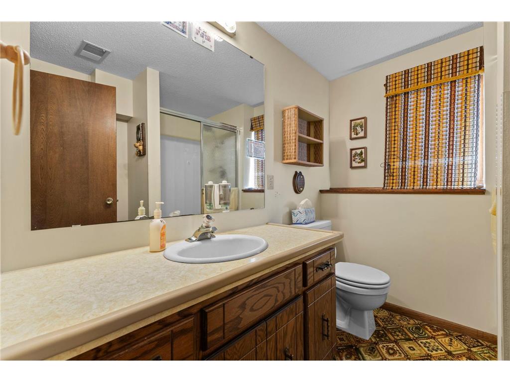 7708 82nd Avenue N Brooklyn Park MN 55445 7042815 image56