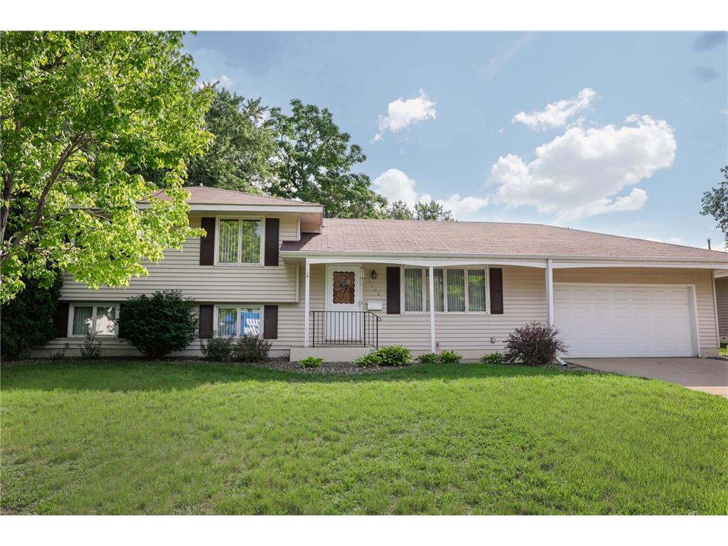 7708 Daleview Drive, Brooklyn Park, MN, 55443 MLS 6252693 Edina Realty