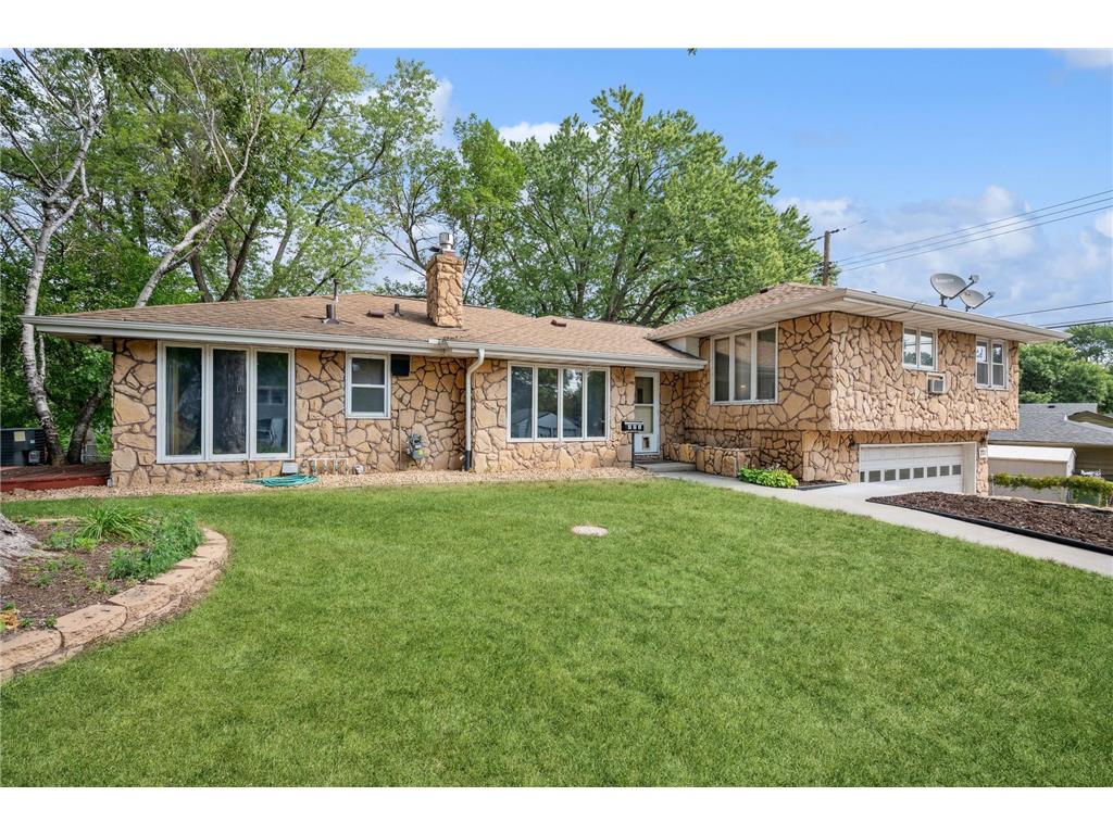 771 58th Avenue NE Fridley MN 55432 6400550 image1