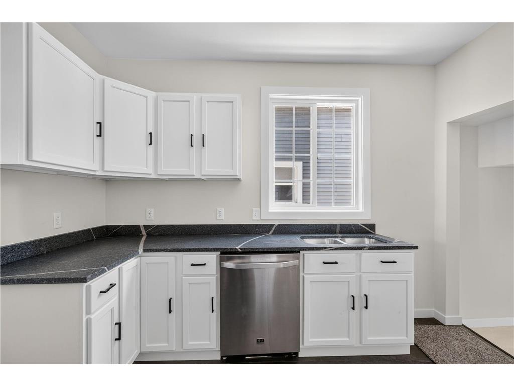 771 Aurora Avenue Saint Paul MN 55104 7084611 image13