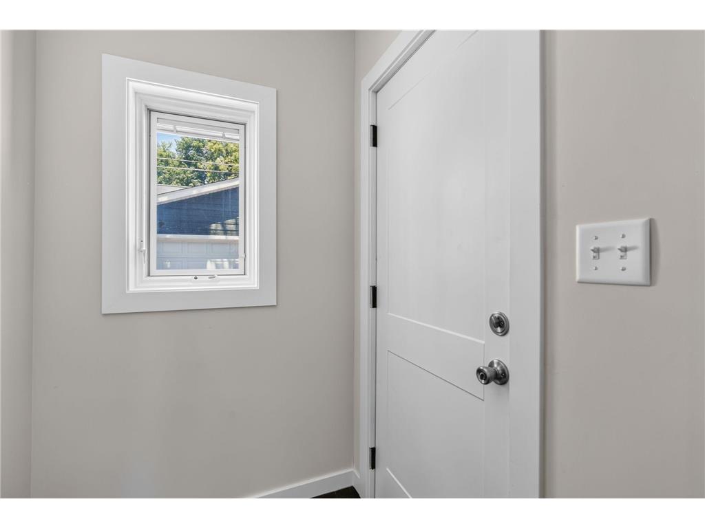 771 Aurora Avenue Saint Paul MN 55104 7084611 image16