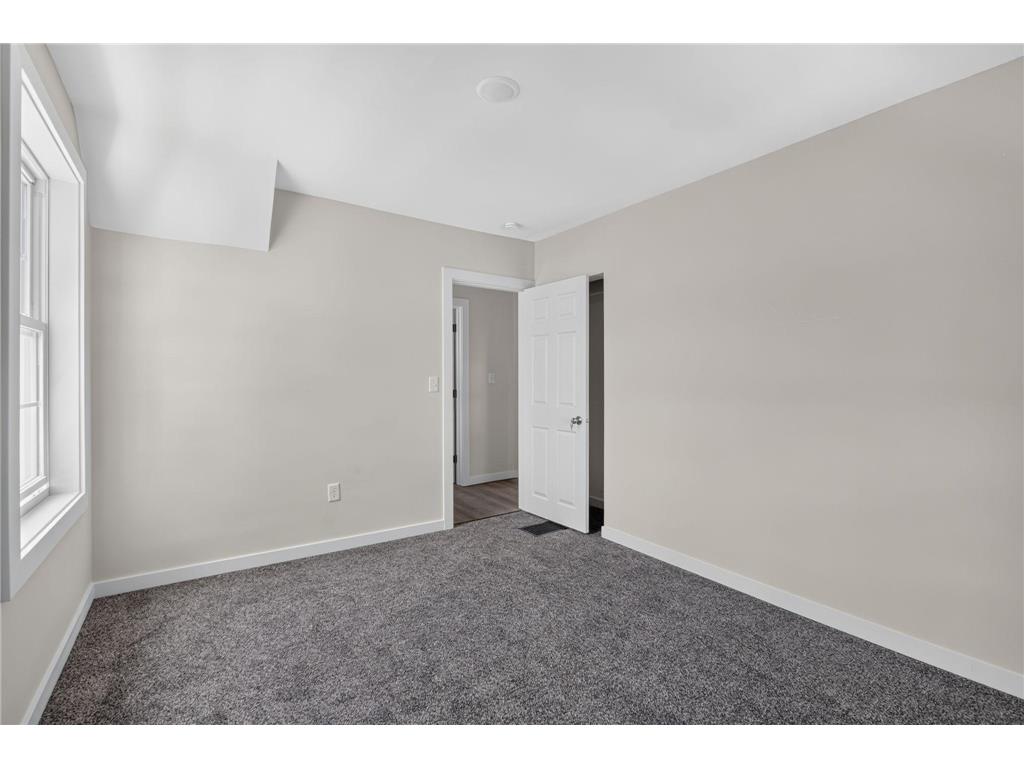 771 Aurora Avenue Saint Paul MN 55104 7084611 image18